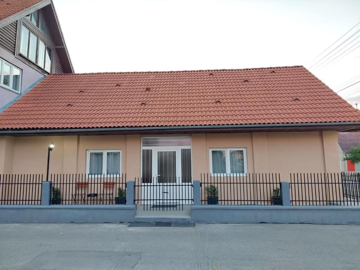 Casa 115 Toplița Exterior foto