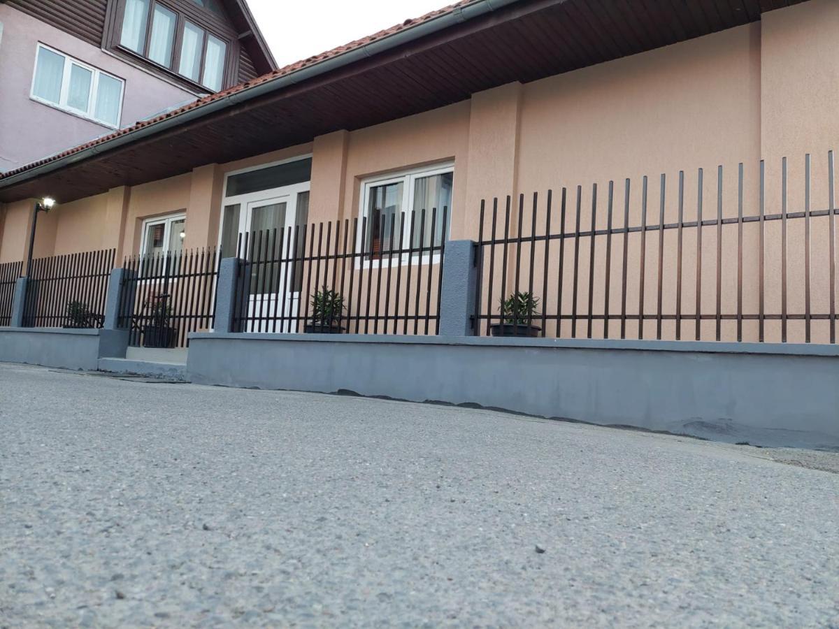 Casa 115 Toplița Exterior foto